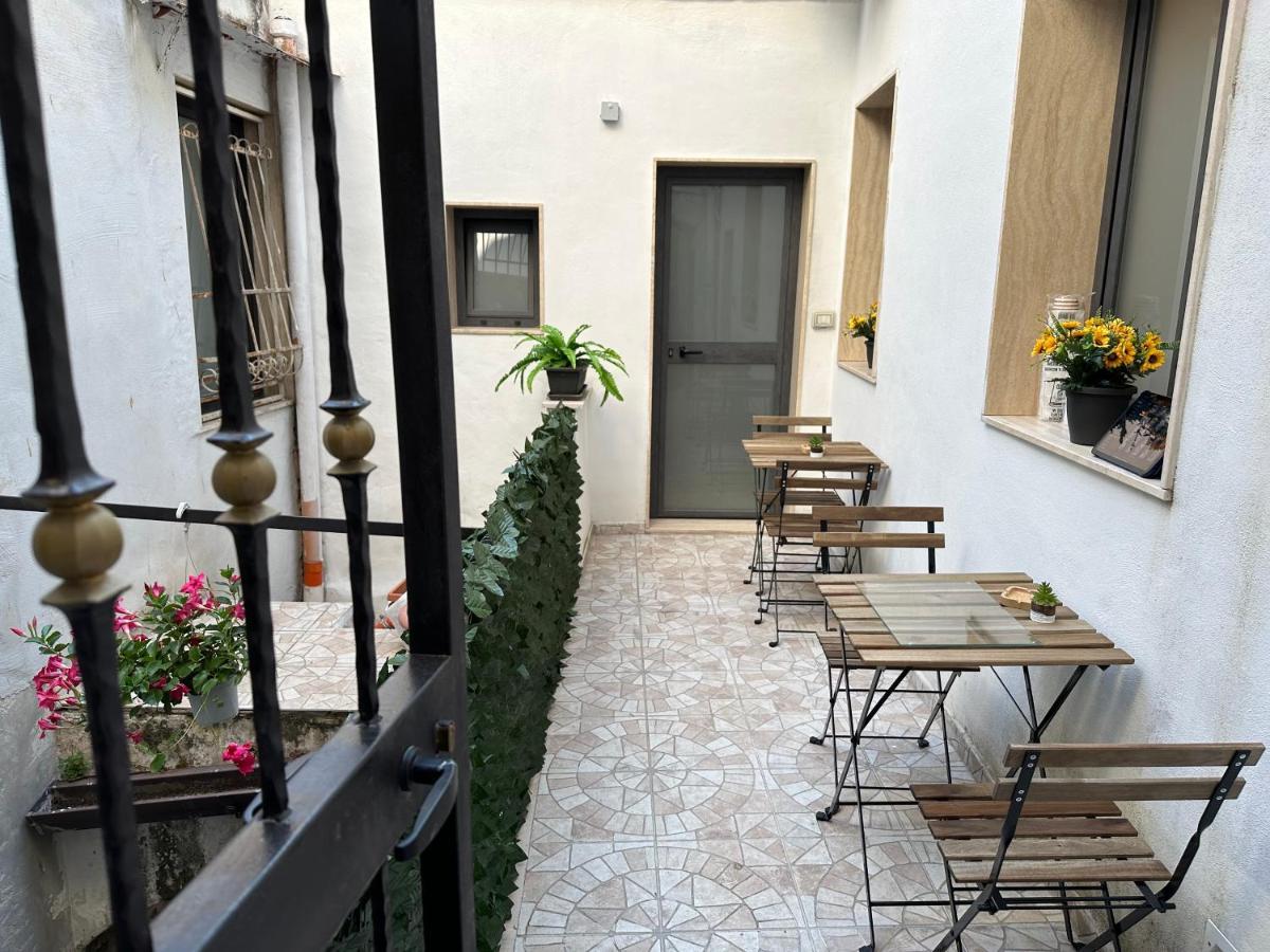 Hotel Del Carmine 23 Bari Exterior foto