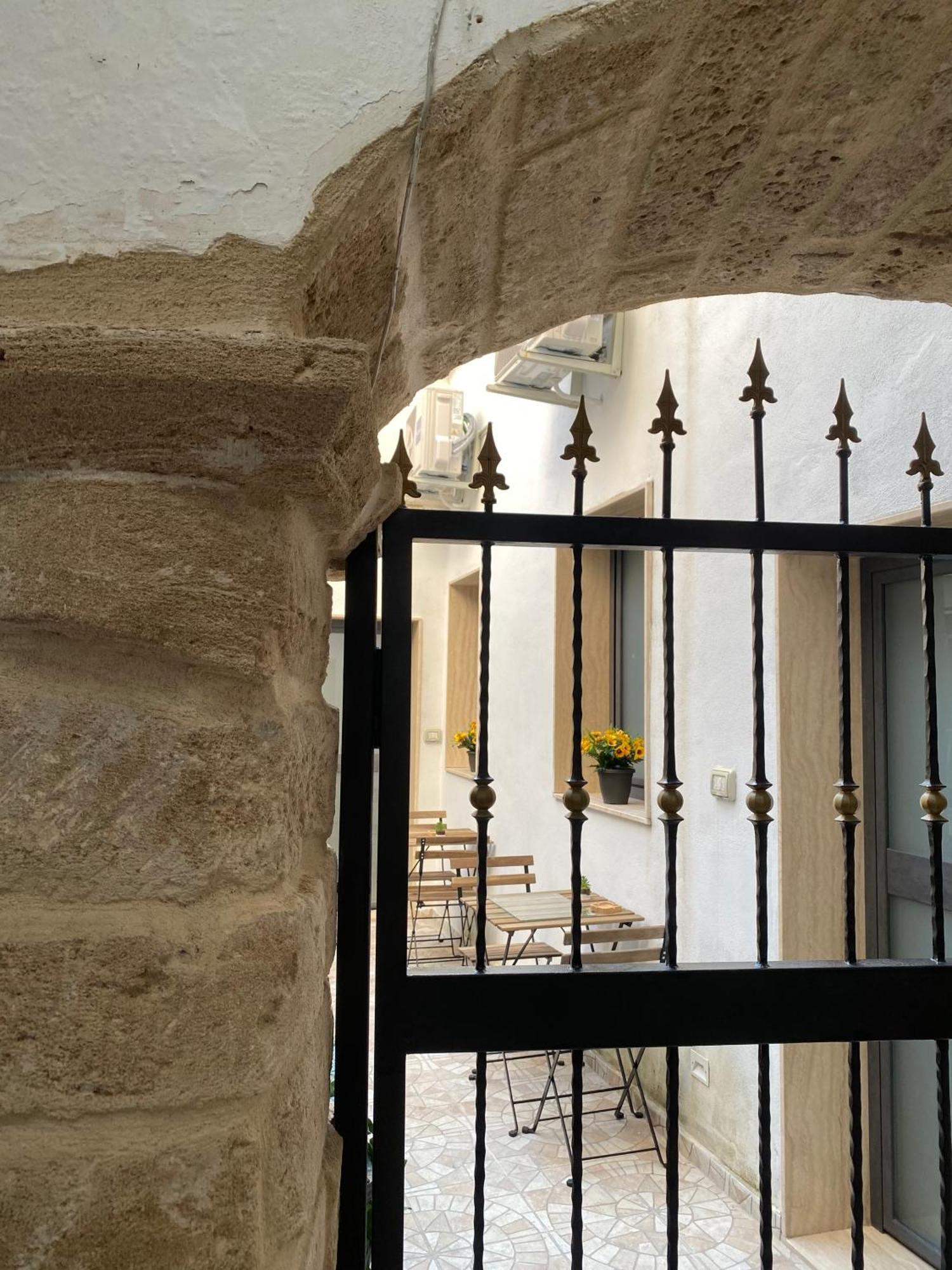 Hotel Del Carmine 23 Bari Exterior foto
